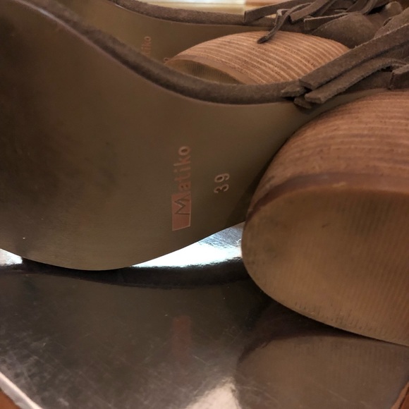 Fringe Heels - Picture 8 of 8